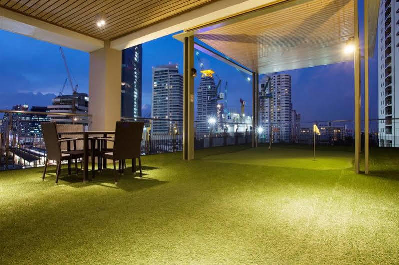 V Residence Serviced Apartment Bangkok Exterior foto